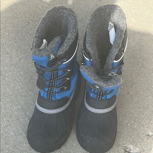 Boys snow boots